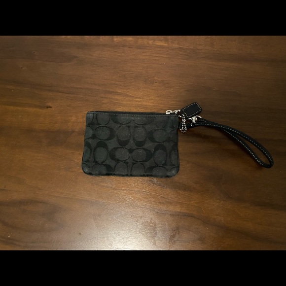 Coach wristlet - Picture 2 of 4